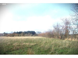 14233 S Molalla Forest Rd, Molalla, OR 97038