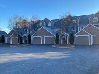 400 Meshanticut Valley Pkwy Unit 11, Cranston, RI 02920