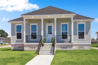 813 Rowley Blvd, Arabi, LA 70032