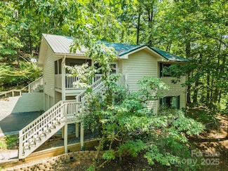 129 Melrose Ct, Lake Lure, NC 28746