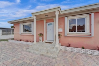 2435 Wilson St, Hollywood, FL 33020