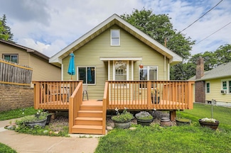 1076 Wilson Ave, Saint Paul, MN 55106