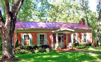 637 Blackhawk St, Weston, MO 64098