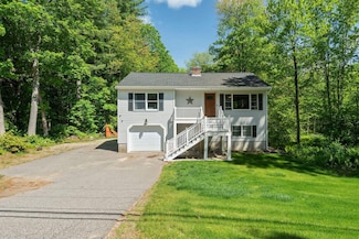 115 Blackwater Rd, Somersworth, NH 03878