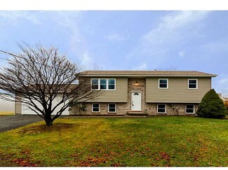 662 Perry Hwy, Harmony, PA 16037