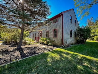 32 Norton Orchard Rd, Edgartown, MA 02539