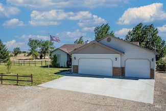 6940 SE Valley View Ave, Mountain Home, ID 83647