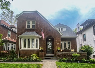 445 13th Ave, Huntington, WV 25701