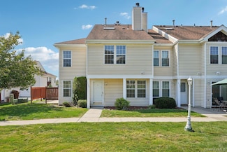 4309 Whispering Hills Dr, Chester, NY 10918