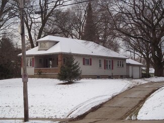 1117 Emerald Ave NE, Grand Rapids, MI 49503