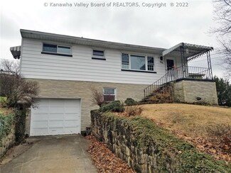304 Westmoreland Dr, Dunbar, WV 25064