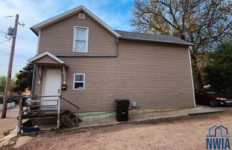 1012 Virginia St, Sioux City, IA 51105