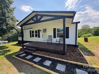 4061 Stone Creek Ct, Lenoir, NC 28645