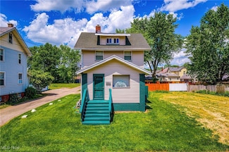2021 17th St NE, Canton, OH 44705