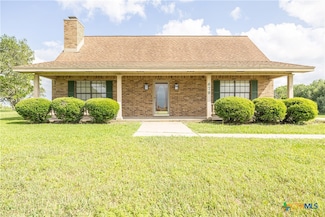 679 Royal Rd, Port Lavaca, TX 77979