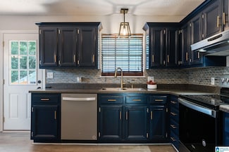 513 Bennett Dr, Alabaster, AL 35007