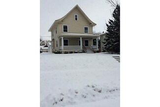 641 37th St, Des Moines, IA 50312