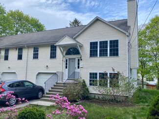 37 Locust Ave, Worcester, MA 01604