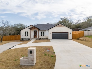 6 E Pima Ln, Morgans Point Resort, TX 76513