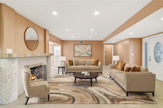 16900 Mayall St, North Hills, CA 91343