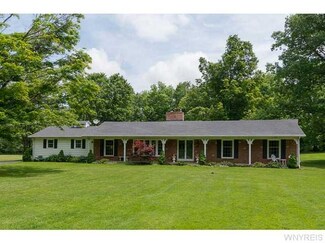 611 N Davis Rd, Elma, NY 14059
