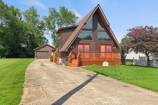 2013 E Main St, Greenup, KY 41144