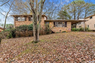 3909 W Crestview Dr NW, Huntsville, AL 35816