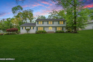 48 Sandpiper Dr, Manalapan, NJ 07726