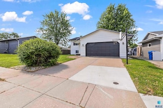 5705 W Missouri St, Sioux Falls, SD 57106