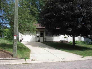 112 N 3rd St, Evansville, WI 53536