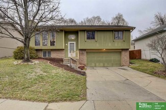 8809 N 82nd St, Omaha, NE 68122