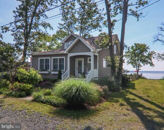 4741 Oak Rd, Shady Side, MD 20764