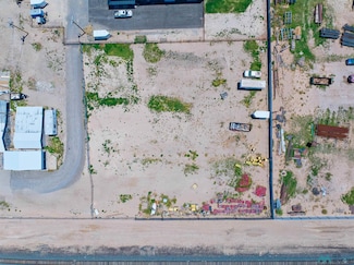 1828 Railroad Ave, Carlsbad, NM 88220