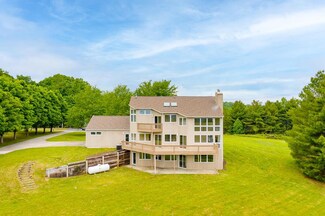 890 Pilot View Rd, Hillsville, VA 24343