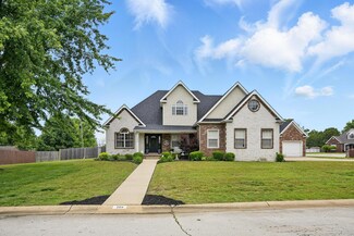 204 Bair Dr, Carl Junction, MO 64834