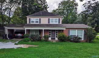 702 S Scott St, Scottsboro, AL 35768