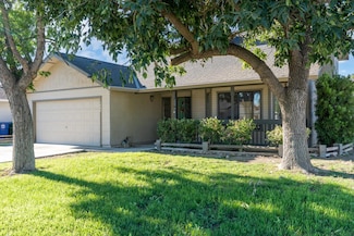 1080 Lee Ave, Gustine, CA 95322