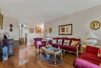 74-29 Calamus Ave Unit 20, Elmhurst, NY 11373