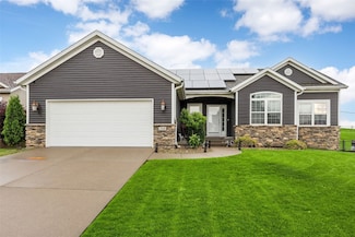 2108 Radcliffe Dr SW, Cedar Rapids, IA 52404