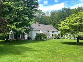 18 Grey Fox Trail, Woodbury, CT 06798