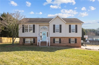 7655 Stonewell Ln, Tobaccoville, NC 27050