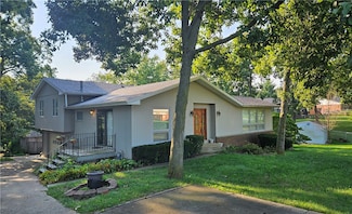 1630 Westside Dr, Mount Zion, IL 62549