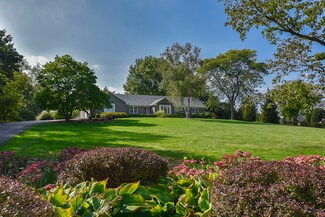 1500 Appleby Rd, Inverness, IL 60067