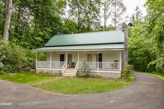 3370 Robeson Rd, Sevierville, TN 37862