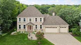 7621 Bush Lake Dr, Bloomington, MN 55438
