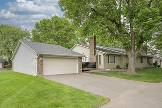 9350 Ranchview Ln N, Maple Grove, MN 55369
