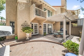 530 Riviera Ct, Fullerton, CA 92835