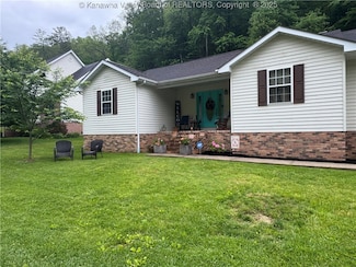 1050 Country Estates Rd, Danville, WV 25053