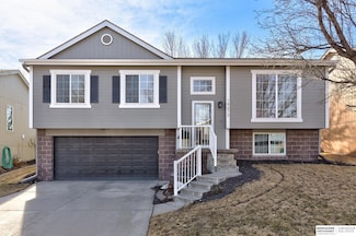 18673 W St, Omaha, NE 68135