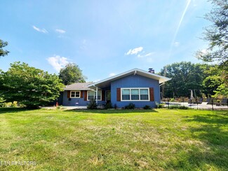 1540 Bluebird Cove Ln, Sevierville, TN 37862
